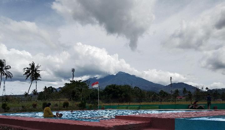 8 Tempat Wisata di Payakumbuh yang Bikin Betah 14 hipwee-Tempat wisata di Payakumbuh Kolam renang Sipanjang Darek