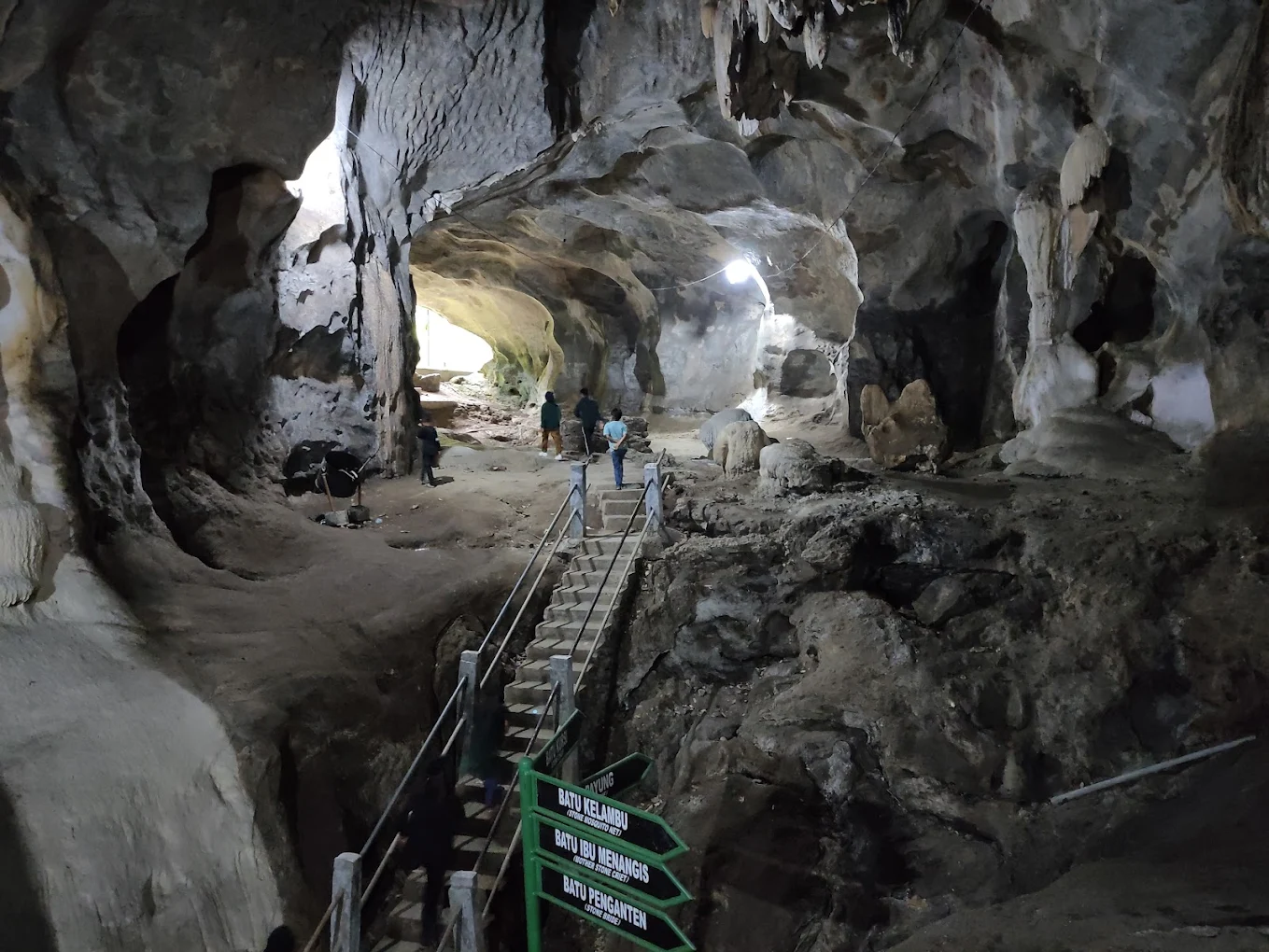 hipwee-Tempat wisata di Payakumbuh Ngalau Indah