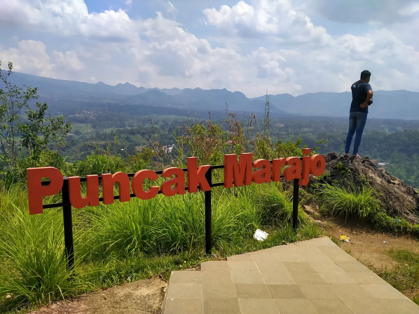 hipwee-Tempat wisata di Payakumbuh Puncak Marajo