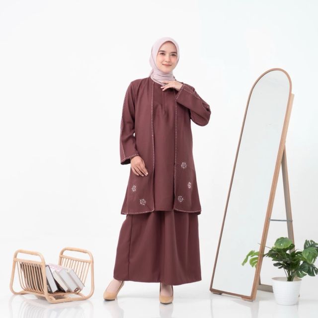 8 Baju Kurung Payet yang Bikin Kamu Jadi Pusat Perhatian di Setiap Acara 16