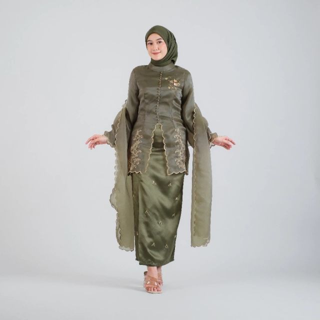 8 Baju Kurung Payet yang Bikin Kamu Jadi Pusat Perhatian di Setiap Acara 11