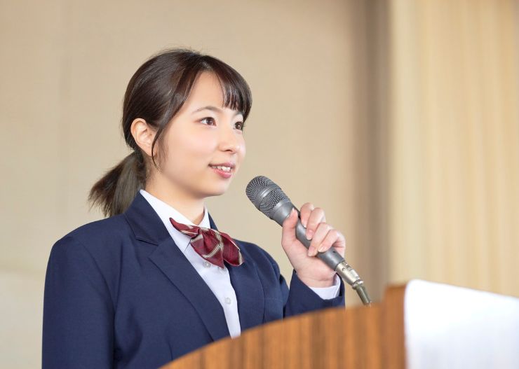 3 Contoh Public Speaking Singkat untuk Pemula yang Mudah 6 contoh public speaking sekolah
