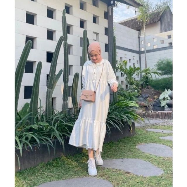 7 Outfit Halal Bihalal yang Nggak Bikin Gerah, Tapi Stylish 9