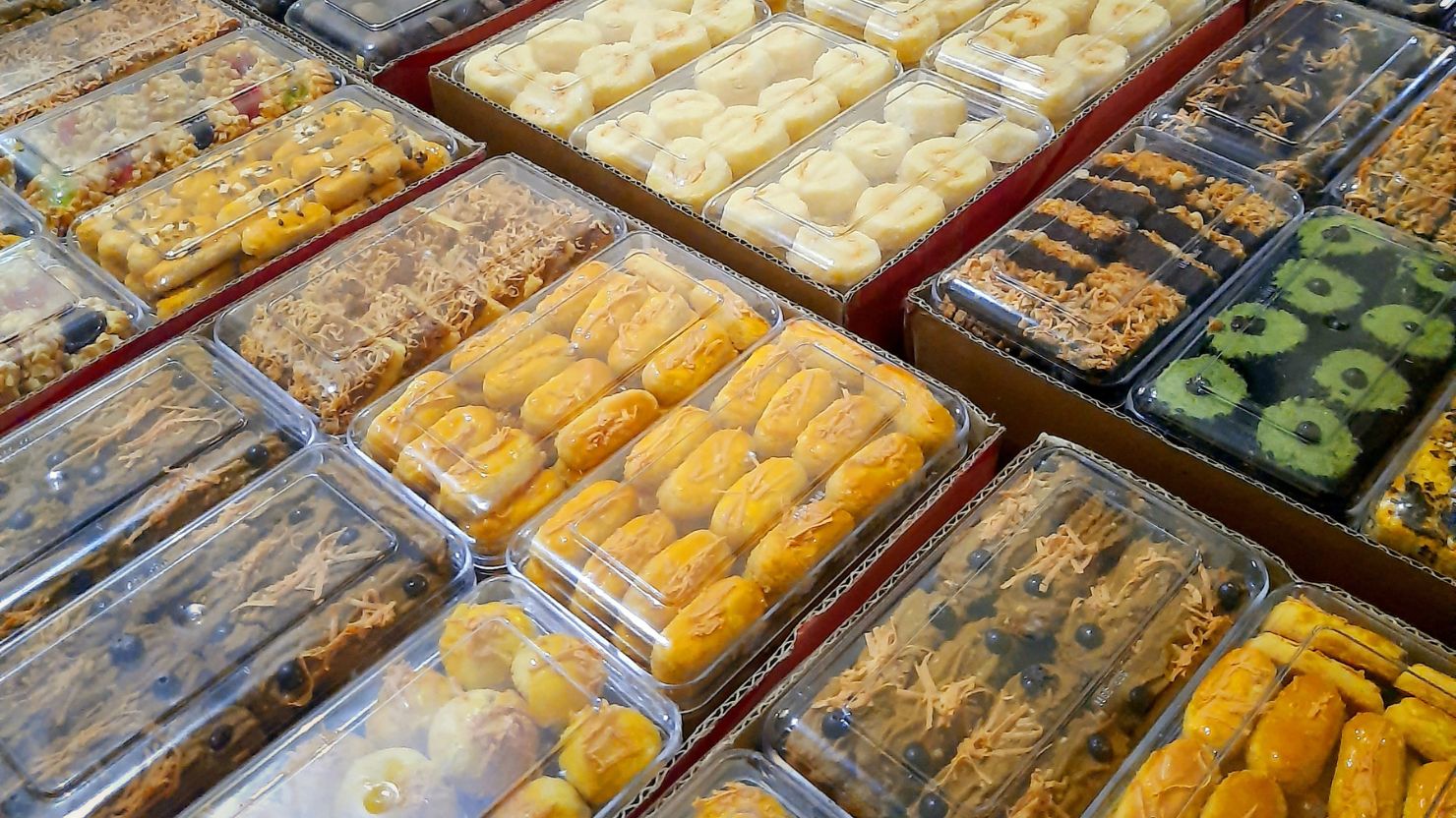 10 Menu Halal Bihalal yang Bikin Suasana Lebaran Makin Hangat 20 hipwee-kue kering