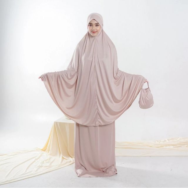10 Model Mukena Terbaru 2026 yang Adem dan Nyaman Dipakai Salat 20