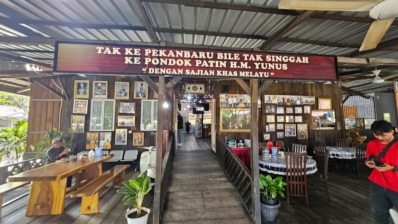 hipwee-rekomendasi tempat bukber di Pekanbaru Pondok Patin HM Yunus