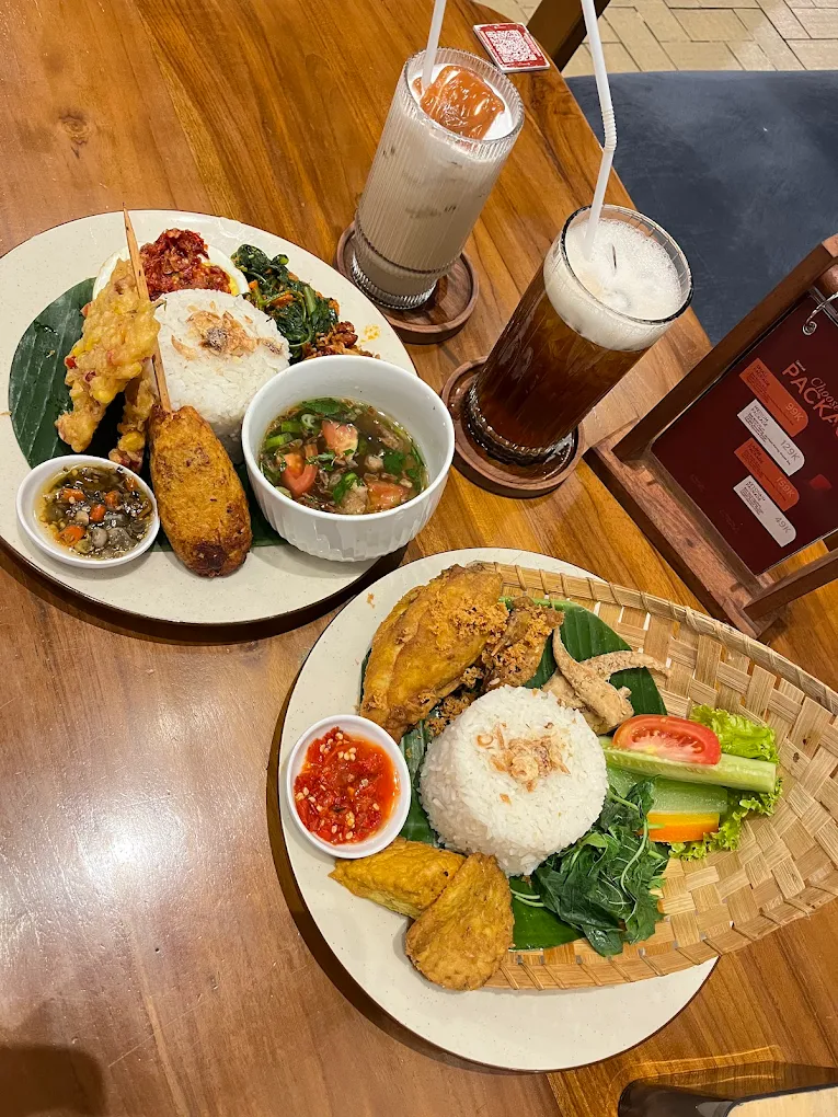 hipwee-tempat bukber di Palembang Nagara Cafe Eatery