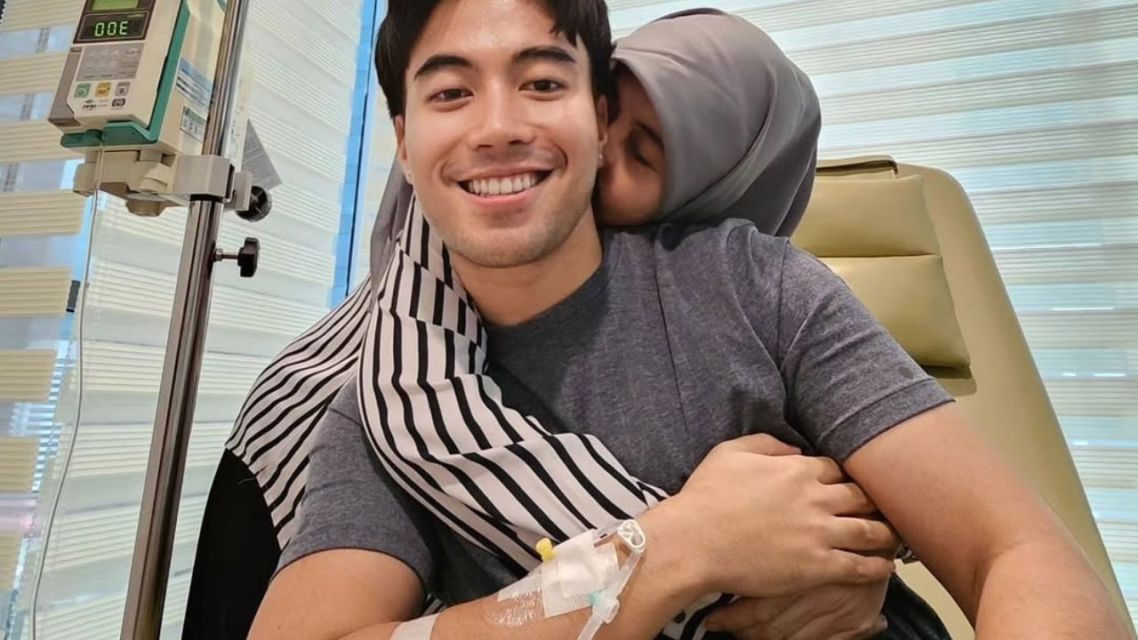 Vidi Aldiano Berpulang Menghadap Sang Pencipta: Ini 7 Perjalanan Hidup dan Karya Ikonik Sang Duta Persahabatan 13 Vidi melawan penyakit ginjalnya
