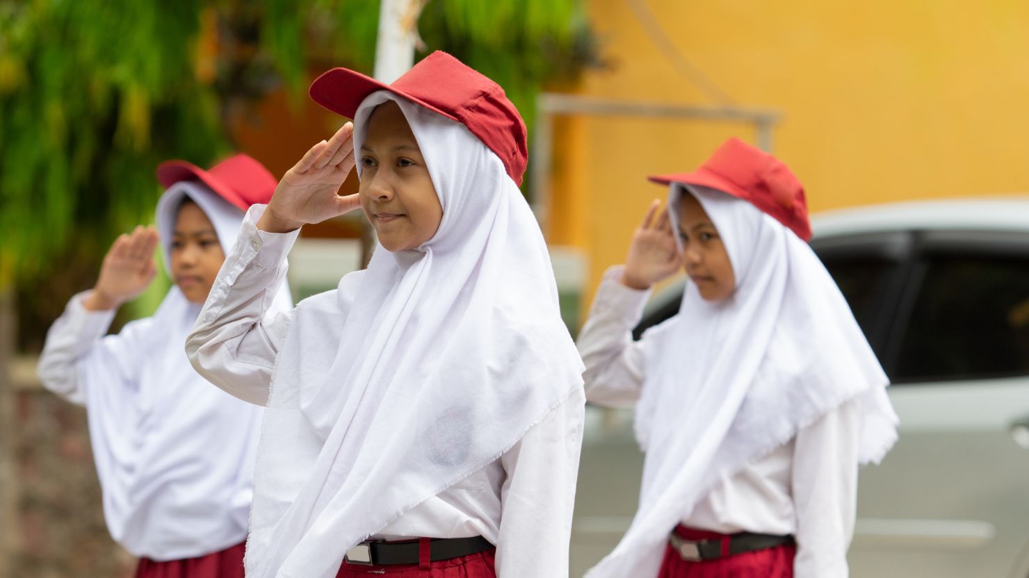 5 Contoh Sambutan Pembina Upacara Hari Senin yang Singkat dan Padat 9 hipwee-Contoh teks sambutan pembina upacara