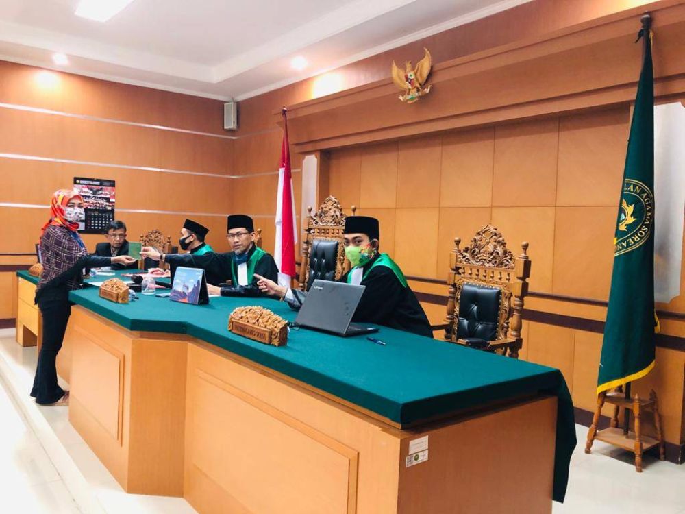 9 Konsekuensi Istri Menggugat Cerai yang Perlu Dipahami Sebelum Ambil Keputusan 10 hipwee-Konsekuensi Istri Menggugat Cerai