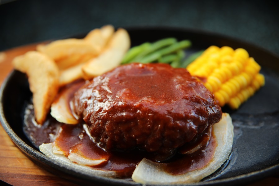 5 Resep Olahan Daging Giling yang Praktis, Enak, dan Nggak Bikin Bosan 8 hipwee-Olahan daging giling Hambagu