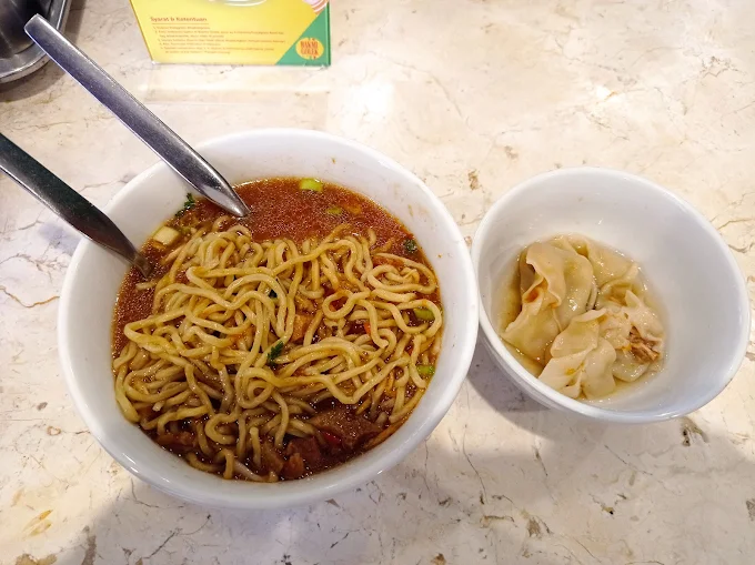 hipwee-Resto Keluarga di Jakarta Timur Bakmi Golek Rawamangun