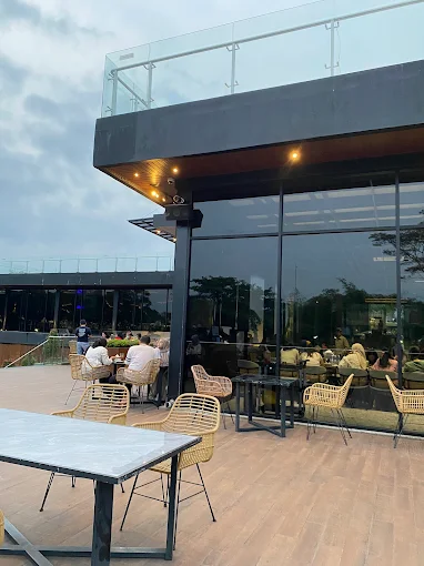 hipwee-Resto Keluarga di Jogja Isvara Riverside