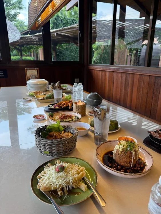 hipwee-Resto keluarga di Bekasi Amanaia Grand Kota Bintang