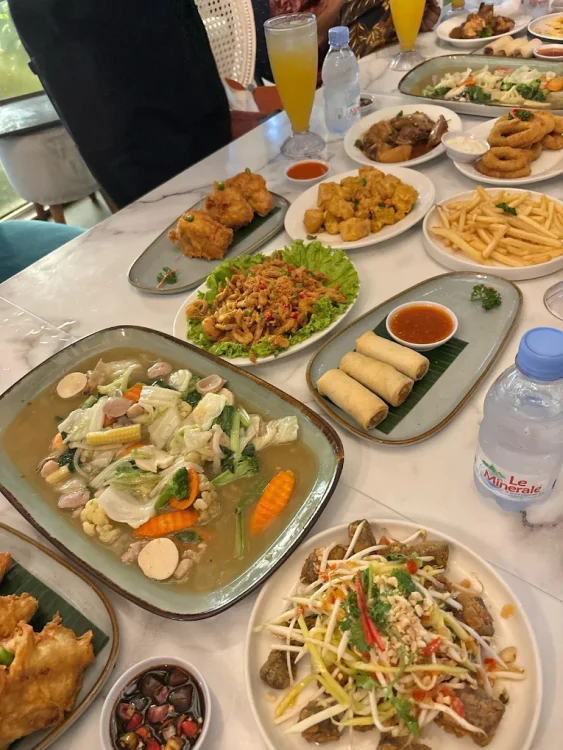 hipwee-Resto keluarga di Bekasi Tsamara Resto