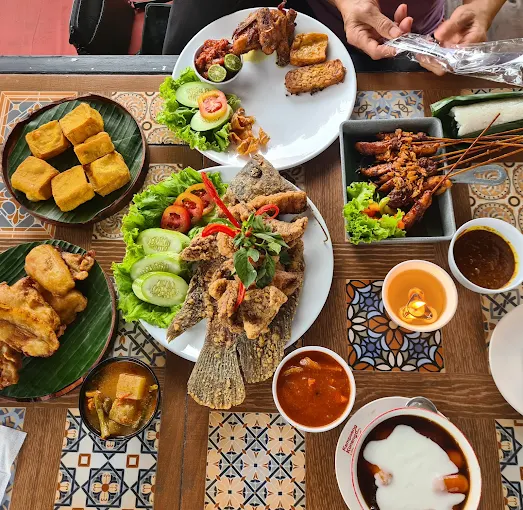 hipwee-Resto keluarga di Bogor Kampoeng Koneng Ciapus