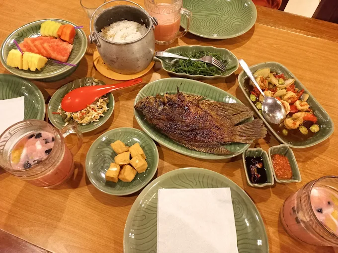 hipwee-Resto keluarga di Semarang Ikan Bakar Cianjur, Teuku Umar