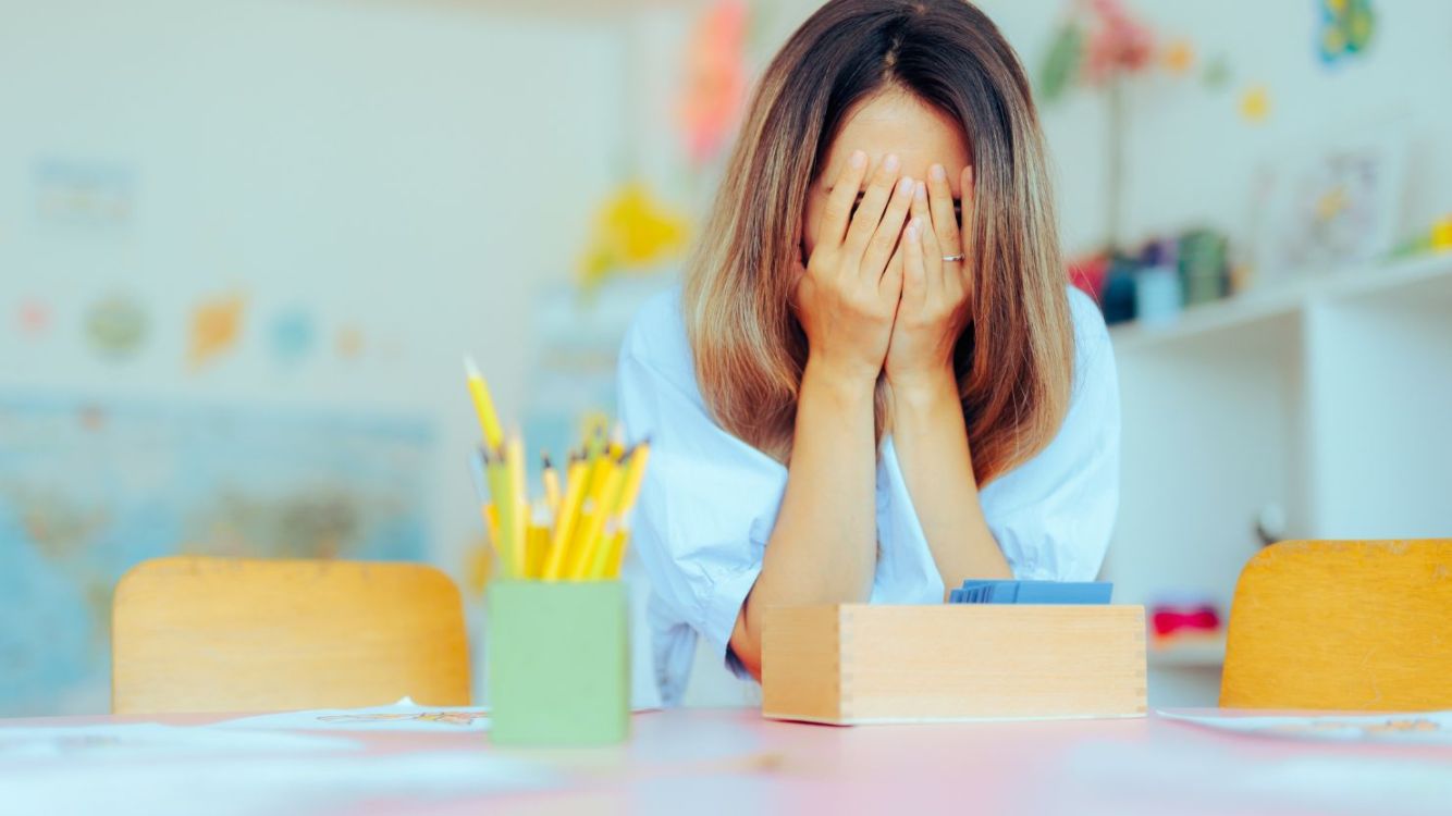 7 Tanda Situationship Ini Bikin Kamu Bertanya: Nyaman Tanpa Status, atau Cuma Nyaman Bohongi Diri Sendiri? 11 hipwee-Situationship