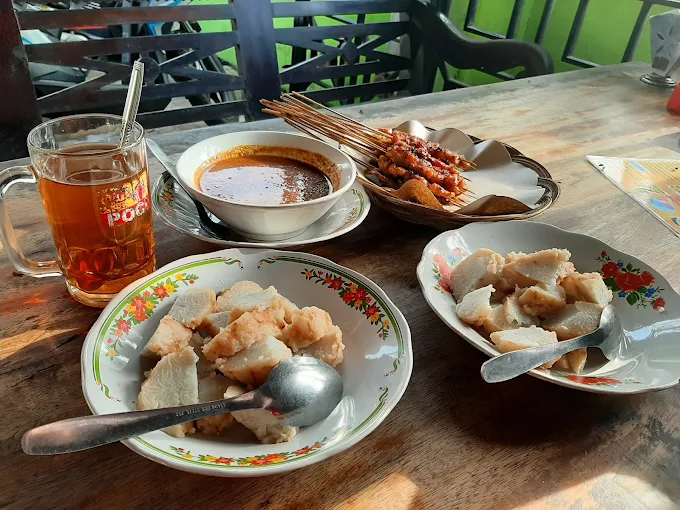 hipwee-Tempat makan di Kebumen Sate Ambal Pak Kasman Pertama 1963