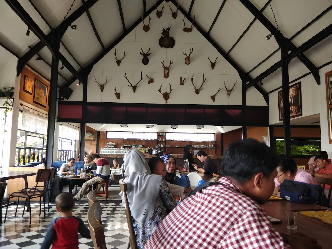 hipwee-Tempat makan di Lembang Farmhouse Susus Lembang