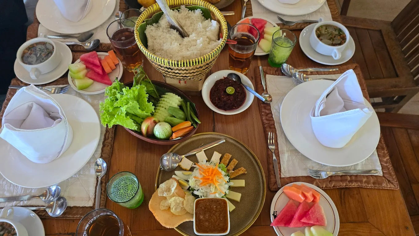 hipwee-Tempat makan di Lembang Sindang Reret Resto