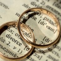 6 Contoh Surat Gugatan Cerai Istri kepada Suami, Lengkap dengan Formatnya!