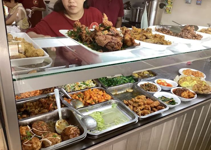 7 Tempat Makan di PIK yang Enak & Murah, On Budget Banget! 9 dapur bgm pik