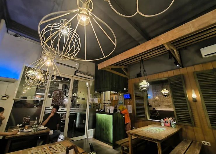 7 Tempat Makan di PIK yang Enak & Murah, On Budget Banget! 11 gerobak betawi pik 1