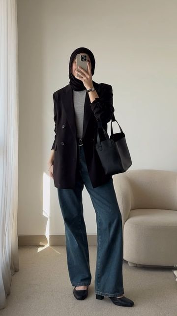 Ini 5 Inspirasi Outfit Kerja Wanita untuk Tampil Flawless Setiap Hari 9