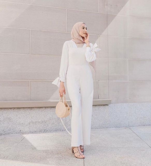 8 Jumpsuit Hijab yang Pas Buat Kondangan, Alternatif Selain Kebaya atau Busana Batik Nih! 15