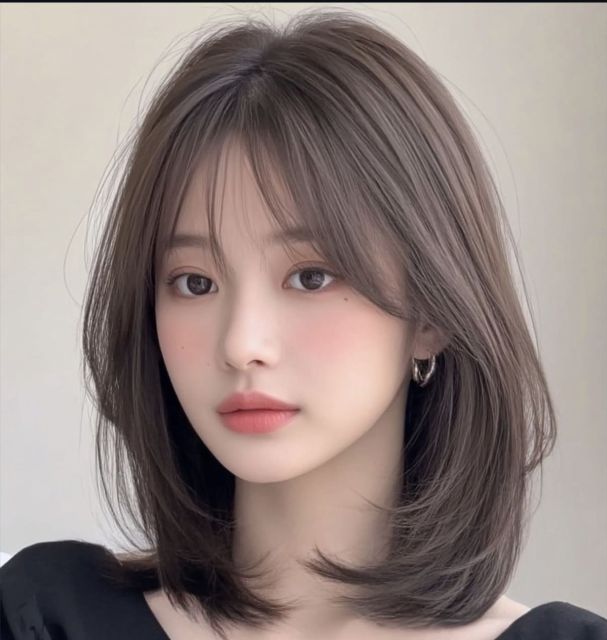 7 Model Rambut Sebahu Kekinian untuk Tampil Lebih Fresh 13 korean shoulder cut