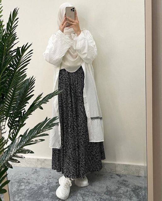 9 Perpaduan Outfit Summer Wanita yang Adem, Stylish, dan Aesthetic! 16