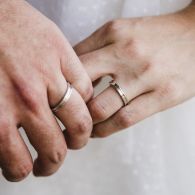 9 Alasan Cerai yang Paling Sering Terjadi, Bukan Cuma Karena Sudah Nggak Cinta!