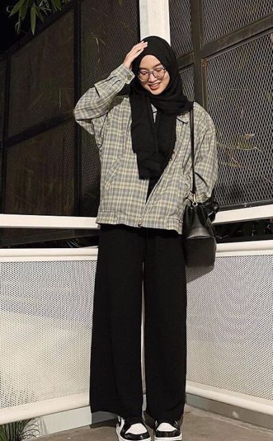 9 Style Anak Kuliah Hijab yang Simpel, Modis, dan Nyaman Buat Ngampus Seharian 11