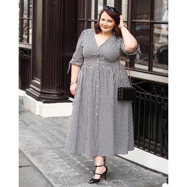 10 Model Long Dress untuk Orang Gemuk yang Bikin Percaya Diri, Tetap Stylish & Nyaman 12