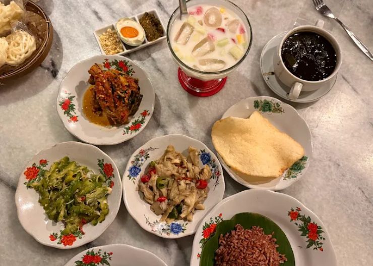 7 Resto Keluarga di Jakarta Selatan yang Enak dan Murah 8 warung mjs jakarta