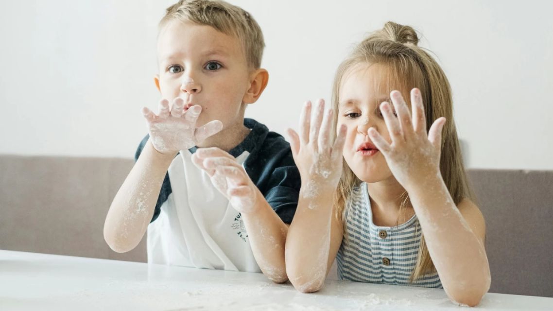 60+ Ide Nama Anak Kembar Cewek Cowok yang Unik, Elegan & Timeless, Gak Bikin Nyesel! 10 Ide Nama Kembar Anak Cewek Cowok