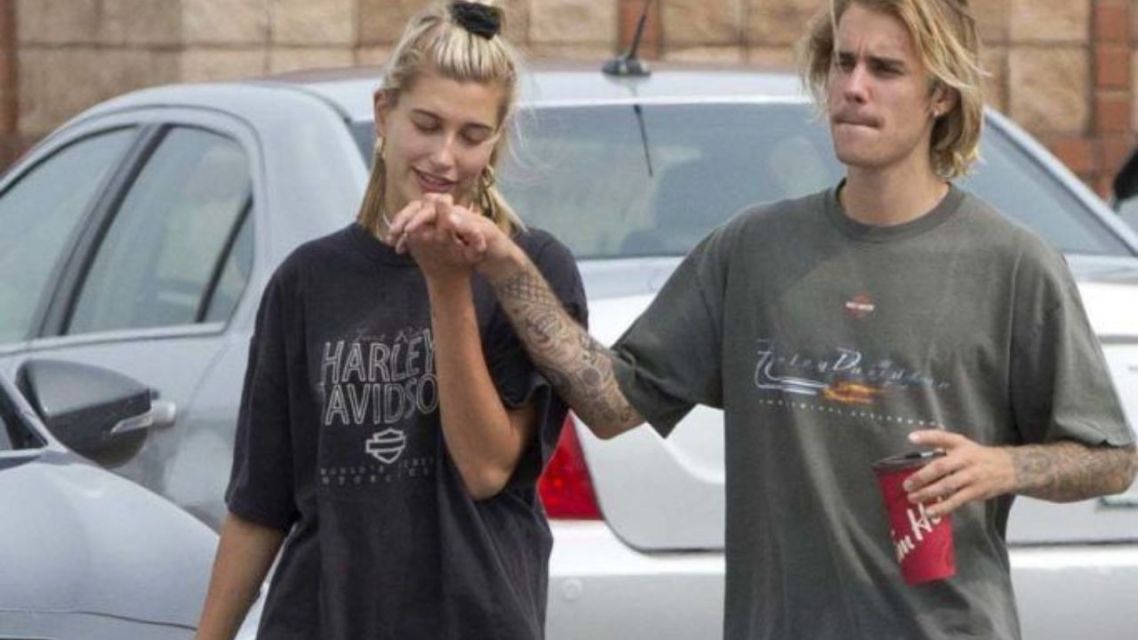 13 Fakta Menarik Perjalanan Cinta Justin Bieber dan Hailey Bieber: Dari Awkward Sampai Jadi “Rumah” Satu Sama Lain 21 Justin Hailey (7)