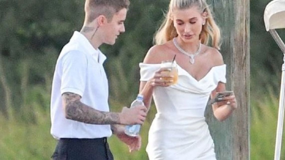 13 Fakta Menarik Perjalanan Cinta Justin Bieber dan Hailey Bieber: Dari Awkward Sampai Jadi “Rumah” Satu Sama Lain 23 Justin Hailey (9)