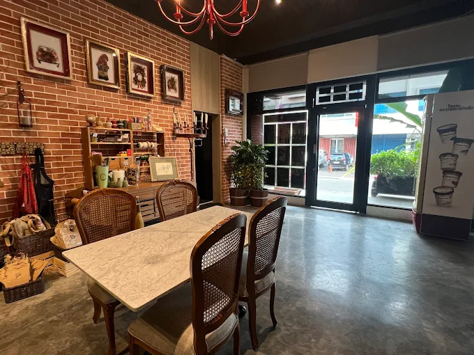 9 Rekomendasi Cafe di Jakarta Barat yang Instagramable 12 hipwee-Cafe di Jakarta Barat yang instagramable Reverend Gallery Cafe