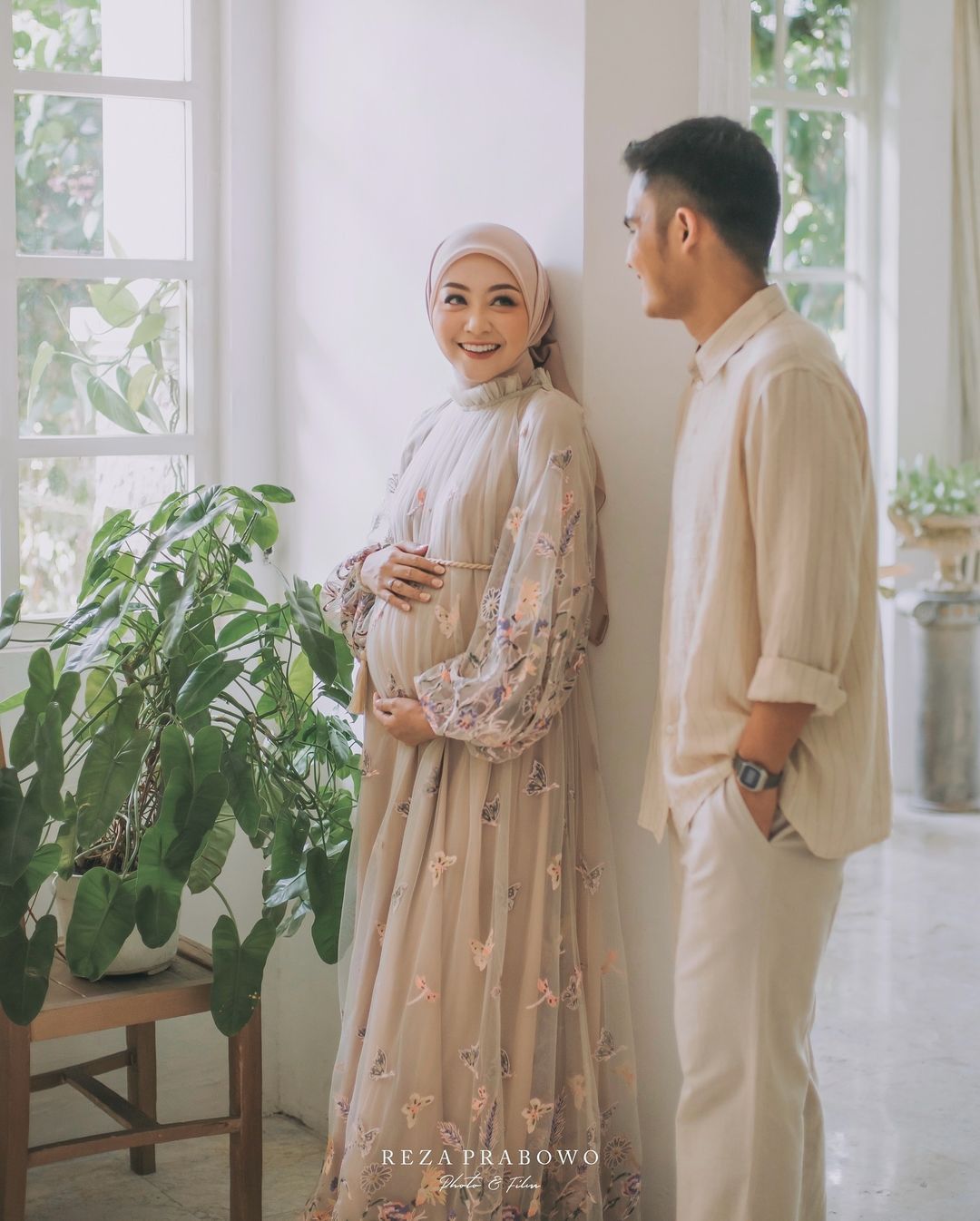 5 Contoh Undangan 7 Bulanan yang Sopan, Hangat, dan Mudah Ditiru 10 hipwee-Contoh undangan tasyakuran 7 bulanan