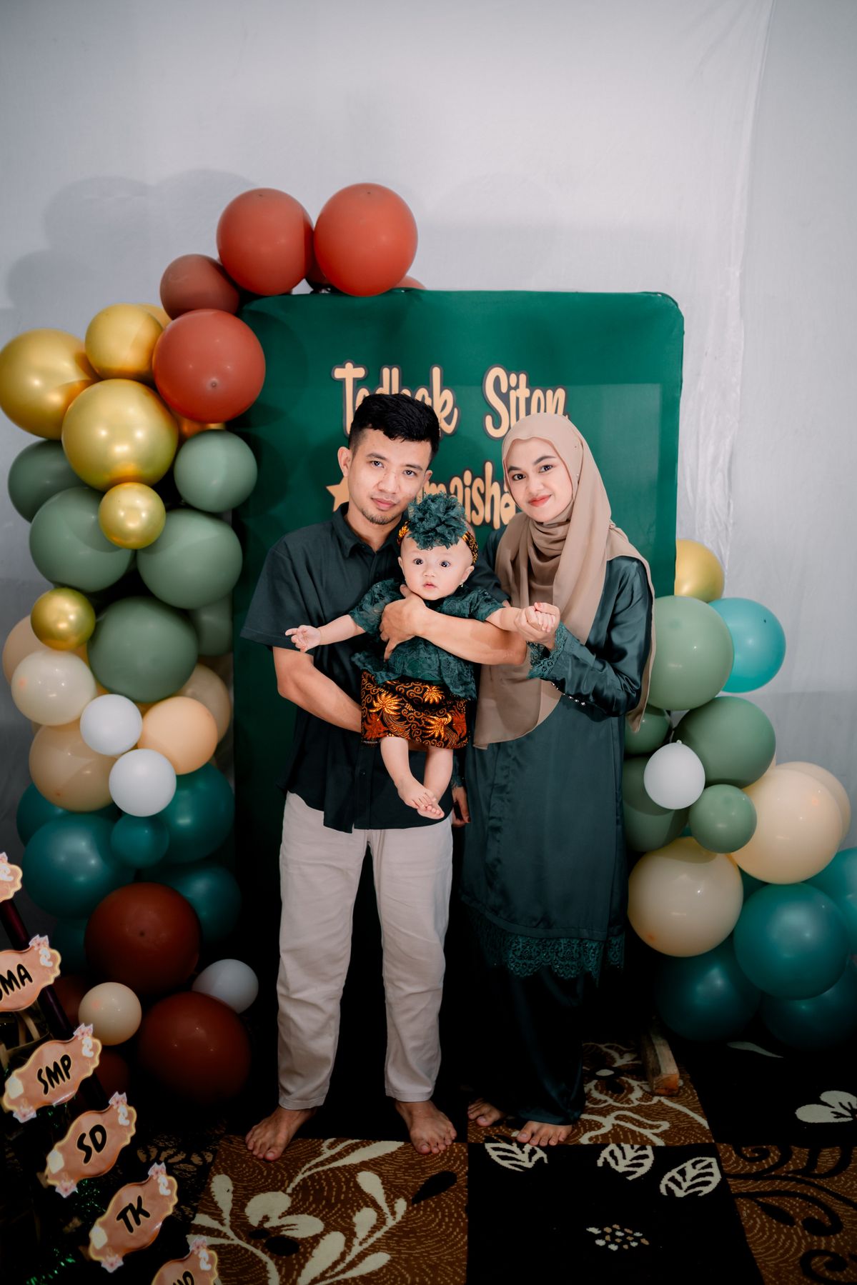7 Inspirasi Dekorasi Sunatan Sederhana untuk Anak Laki-Laki yang Kreatif, Hangat, dan Nggak Ribet 14 hipwee-dekorasi khitanan sederhana di rumah