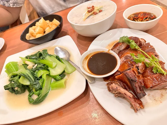 hipwee-Resto Keluarga di Bali Warung Laota Tuban