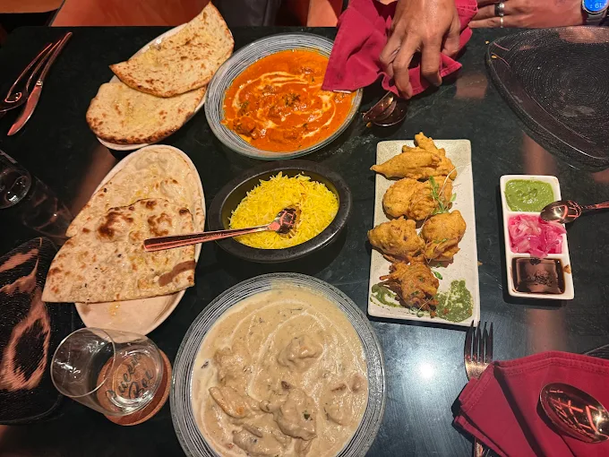 hipwee-Resto keluarga di Bali Queens Tandoor