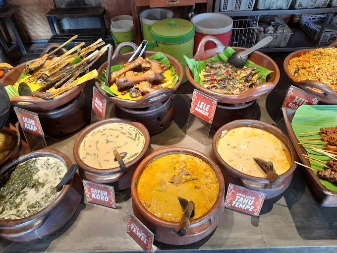 hipwee-Resto keluarga di Kediri Pawon Mak Gomah