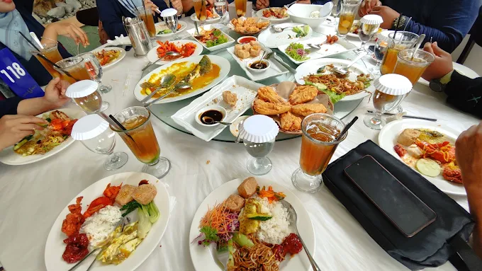 hipwee-Resto keluarga di Purwokerto Cerita Alam Resto