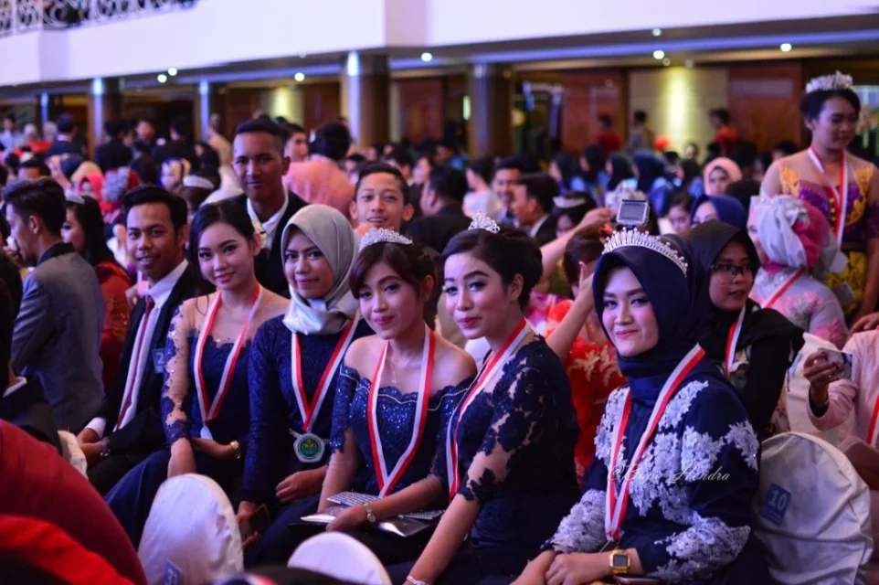 hipwee-Teks mc perpisahan sekolah