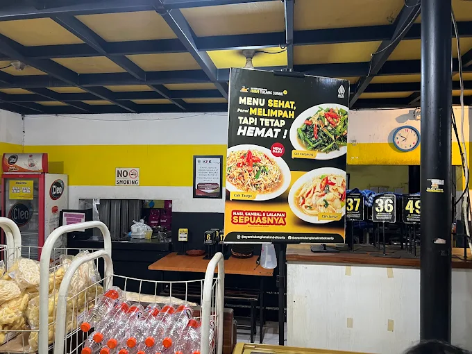 hipwee-Tempat makan murah di Malang Ayam Tulang Lunak Mbok Surip