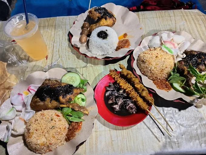 hipwee-Tempat makan murah di Malang Nasi Pedas dan Bebek Hitam Sabang