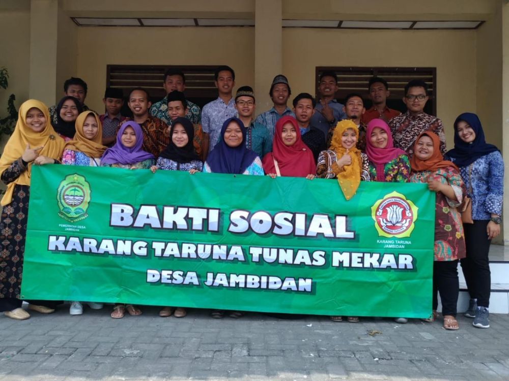 5 Contoh Undangan Karang Taruna yang Mudah Disesuaikan untuk Berbagai Acara 9 hipwee-Undangan karang taruna